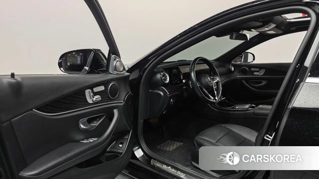 Mercedes-Benz E-Class W213 id 4609039 из Кореи 29