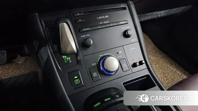 Lexus CT200h id 3578619 из Кореи 19