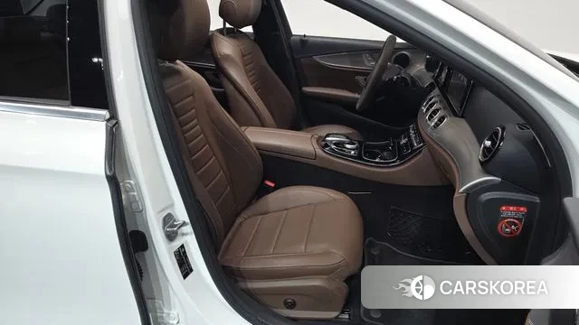 Mercedes-Benz E-Class W213 id 3520585 из Кореи 19