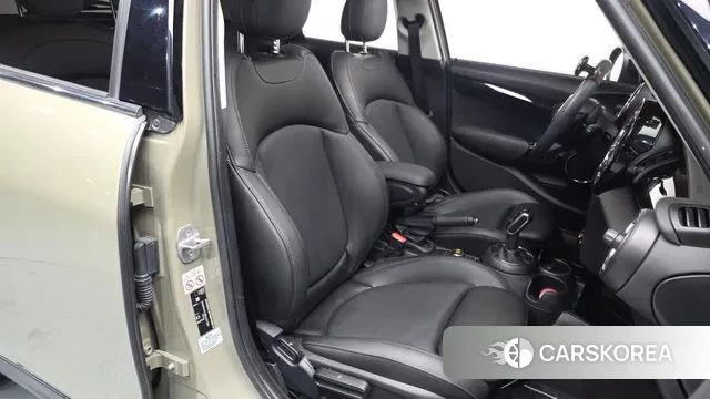 Mini Cooper S id 3425477 из Кореи 19