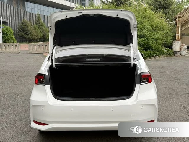Toyota Corolla id 4335899 из Китая 17