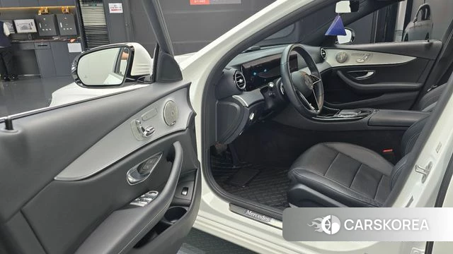 Mercedes-Benz E-Class W213 id 4849129 из Кореи 31