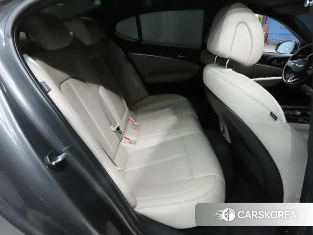 Genesis The New G70 id 3149267 из Кореи 19