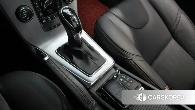 Volvo V40 Cross-Country id 3736915 из Кореи 19