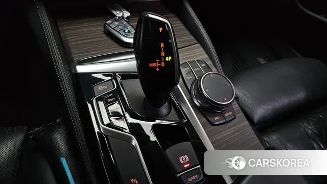 BMW 5 Series (G30) id 3324851 из Кореи 19