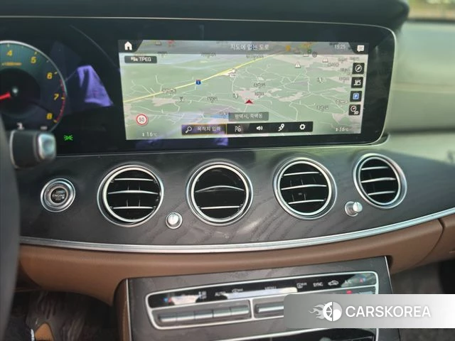 Mercedes-Benz E-Class W213 id 4511339 из Кореи 19