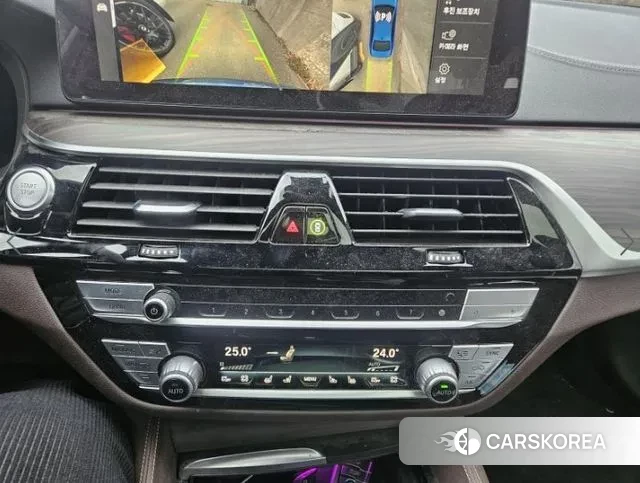 BMW 5 Series (G30) id 3493624 из Кореи 15