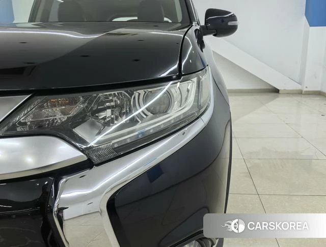 Mitsubishi  Outlander id 4217413 из Китая 18