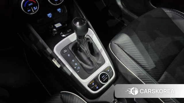 Hyundai Venue id 4196608 из Кореи 29