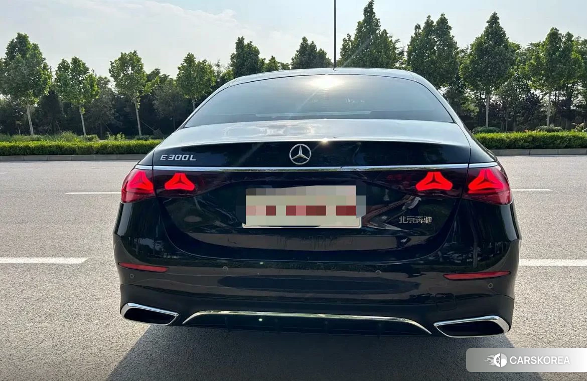 Mercedes-Benz E-class id 4487402 из Китая 9
