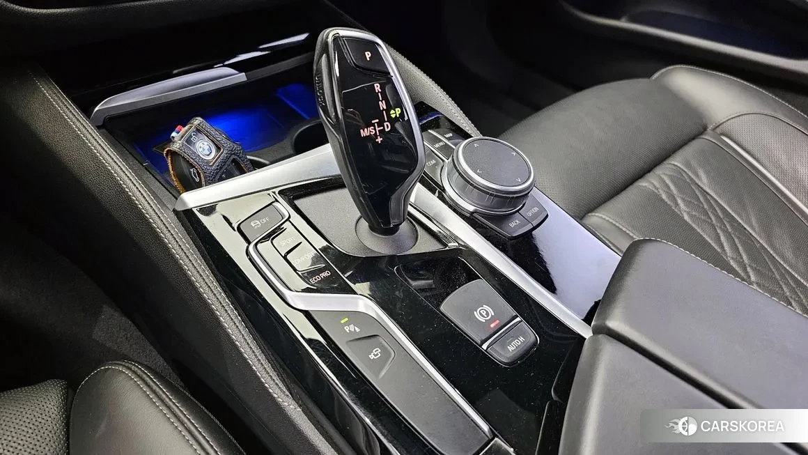 BMW 5 Series (G30) id 1989537 из Кореи 19