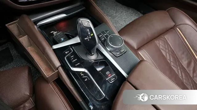 BMW 5 Series (G30) id 3571839 из Кореи 19