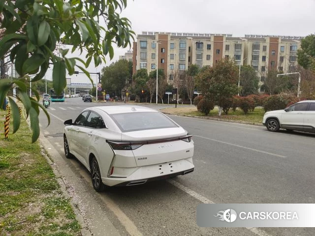 Dongfeng Fengshen Yi Hyun id 3882353 из Китая 9