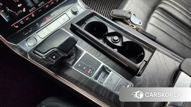 Audi A6 (C8) id 3540939 из Кореи 19