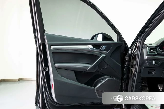 Audi Q5L id 4313690 из Китая 25