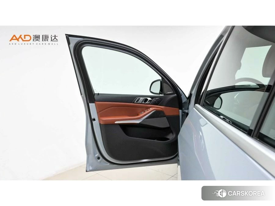 BMW X7 id 4452683 из Китая 10