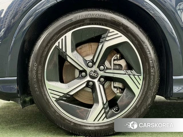 Audi Q4 e-tron id 4260416 из Китая 17