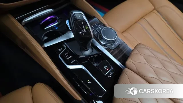 BMW 5 Series (G30) id 3175625 из Кореи 19