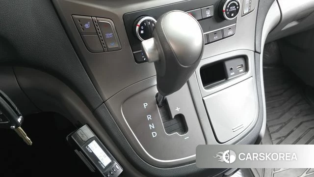 Hyundai The New Grand Starex id 3860194 из Кореи 19