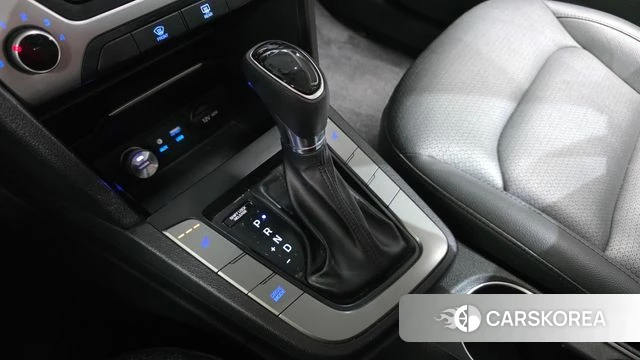 Hyundai Avante AD id 3820934 из Кореи 19