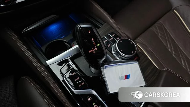 BMW 5 Series (G30) id 3833644 из Кореи 19