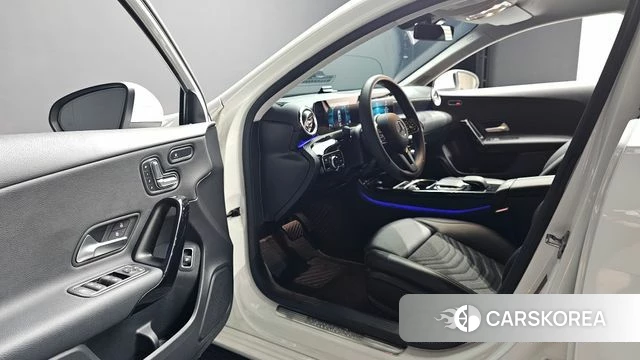 Mercedes-Benz A-Class W177 id 4595024 из Кореи 29