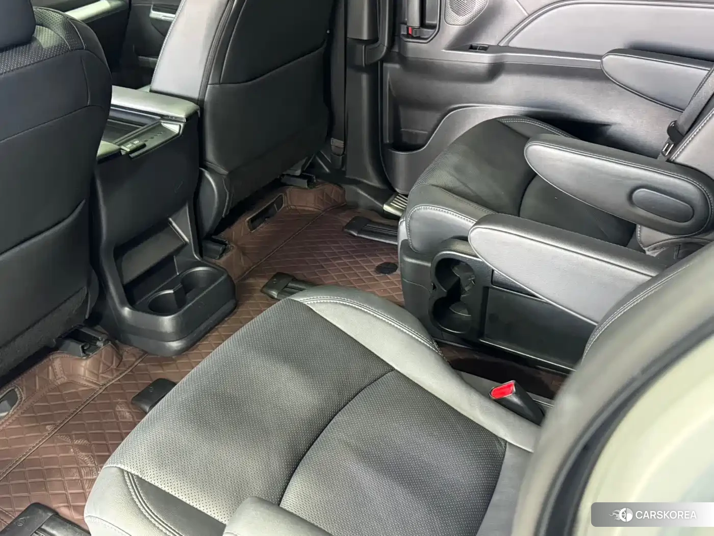 Toyota Sienna id 4622520 из Китая 16