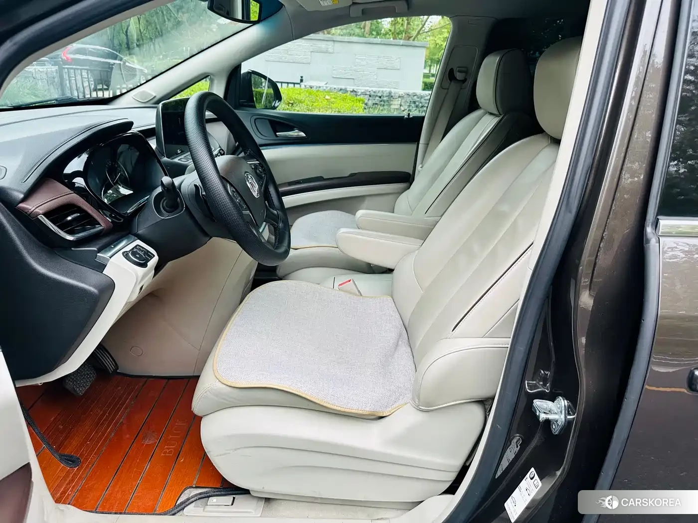 Buick GL8 id 4565403 из Китая 27