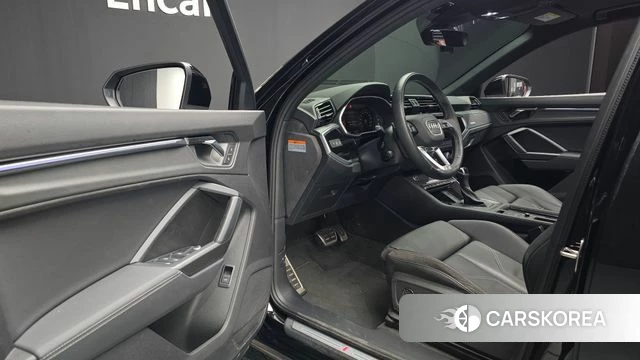 Audi Q3 (F3) id 4650653 из Кореи 34