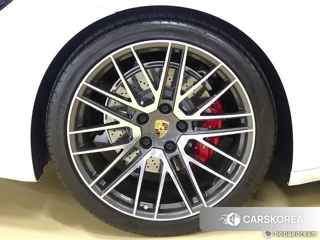 Porsche 911(992) id 3268873 из Кореи 19