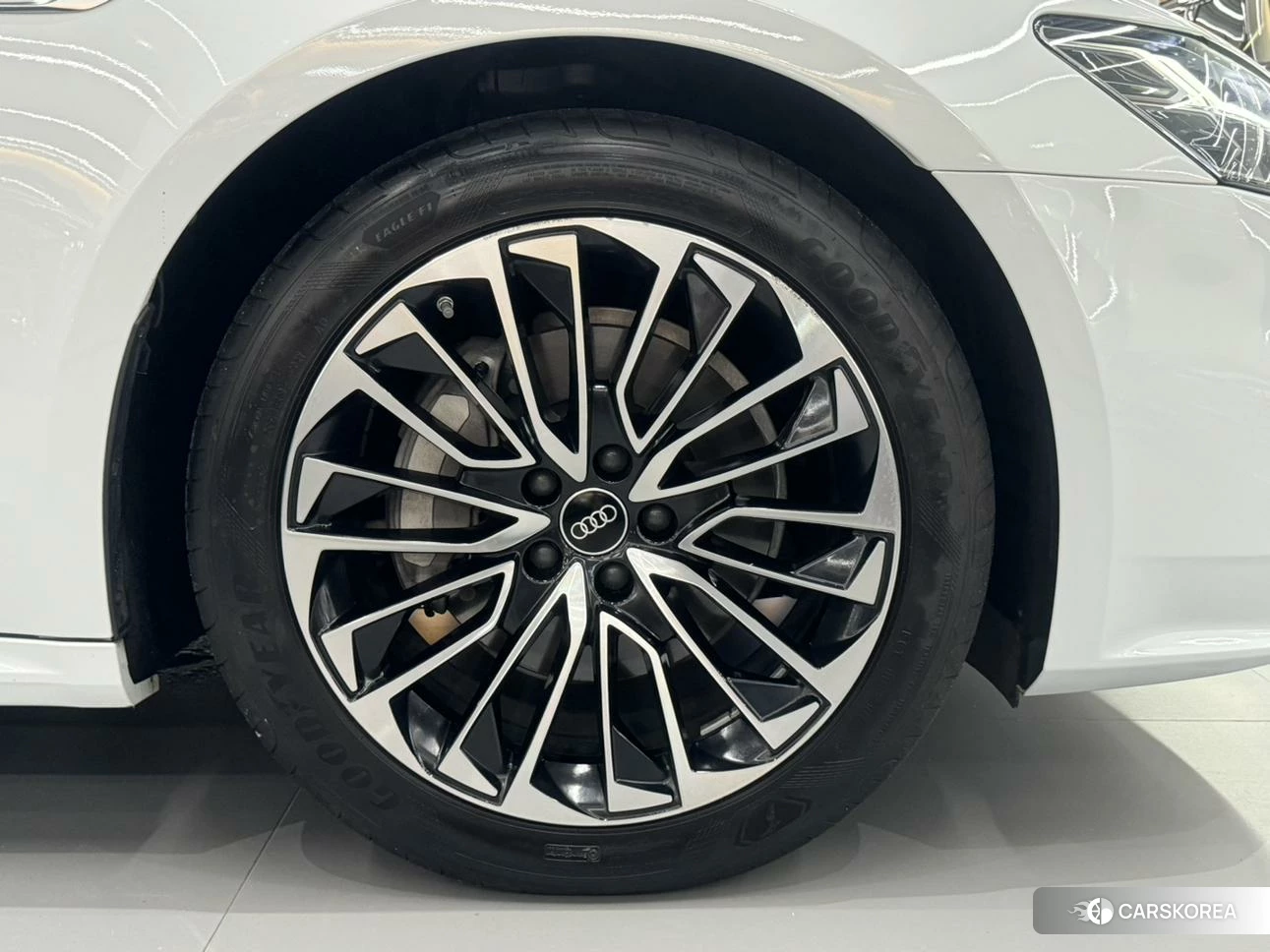 Audi A7L id 4479762 из Китая 14