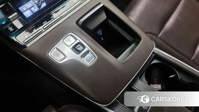 Hyundai The New Grandeur IG Hybrid id 3813118 из Кореи 19