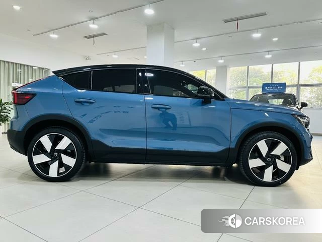Volvo C40 EV id 3908706 из Китая 16