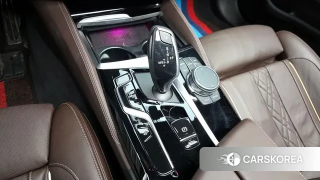 BMW 5 Series (G30) id 3452490 из Кореи 19