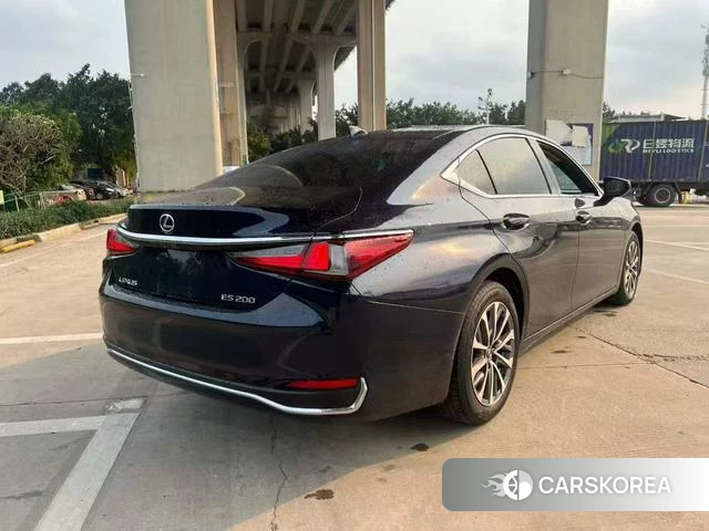 Lexus ES id 4353480 из Китая 9
