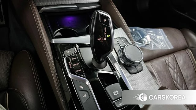 BMW 5 Series (G30) id 3966332 из Кореи 19