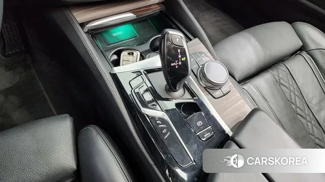 BMW 5 Series (G30) id 3639216 из Кореи 19