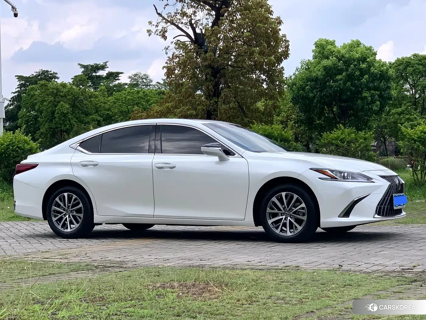 Lexus ES id 4514230 из Китая 14