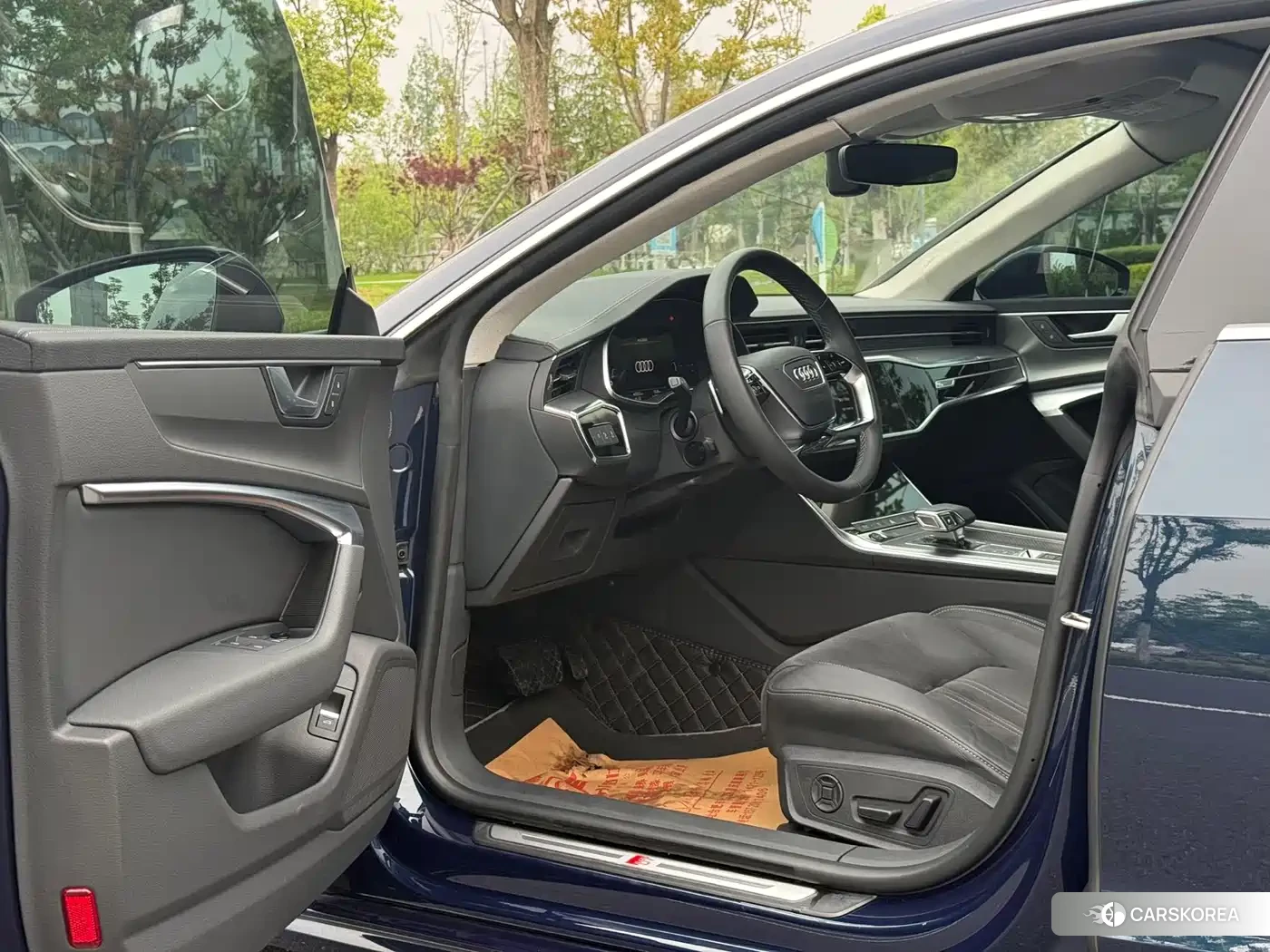 Audi A7L id 4653952 из Китая 16