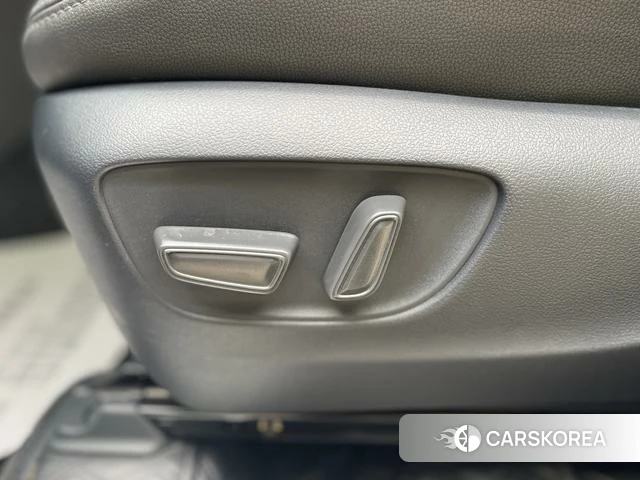 Toyota Crown Lufang id 4262093 из Китая 17