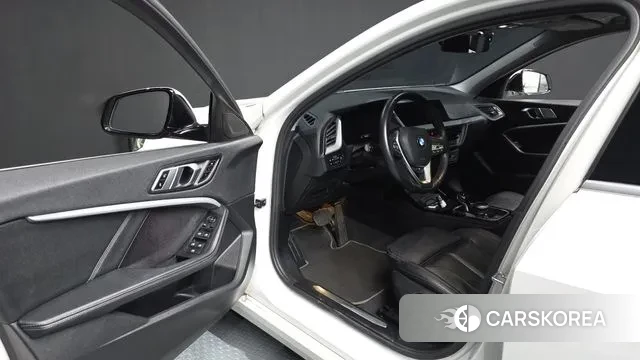 BMW 1 Series (F40) id 3771563 из Кореи 19