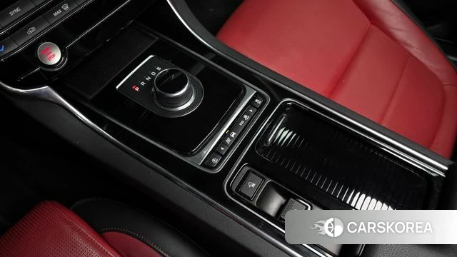 Jaguar XE id 4203497 из Кореи 19