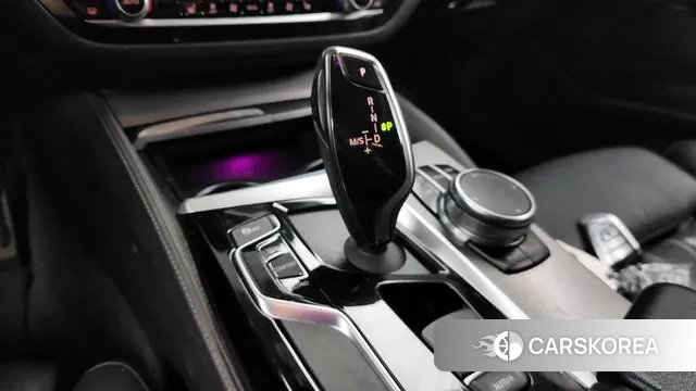 BMW 5 Series (G30) id 3336752 из Кореи 19