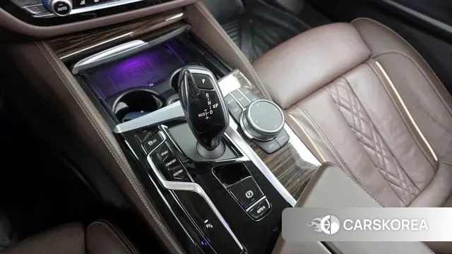 BMW 5 Series (G30) id 3615320 из Кореи 19