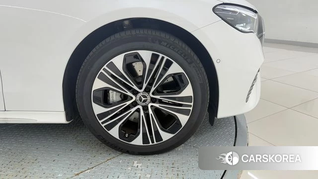 Mercedes-Benz E-Class W214 id 4523124 из Кореи 19