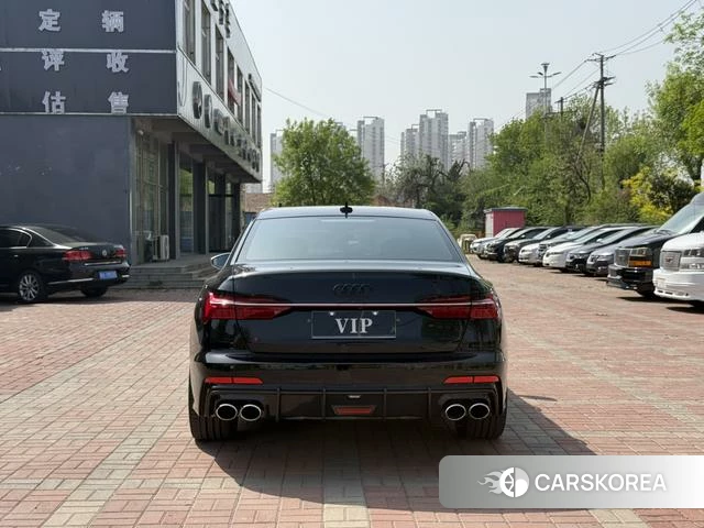 Audi A6L id 4212470 из Китая 9