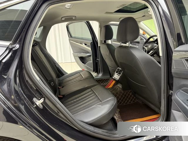 Volkswagen Passat id 4314357 из Китая 17