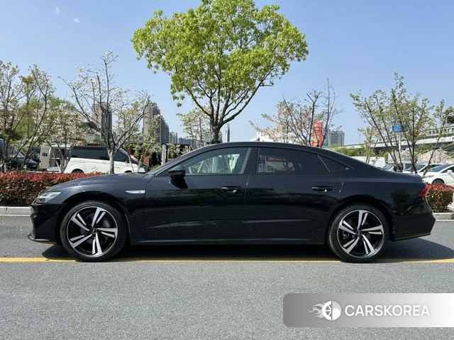 Audi A7L id 4260609 из Китая 14