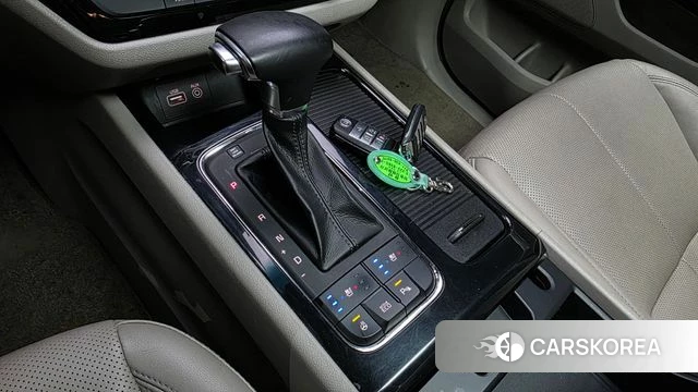 Kia All New Carnival id 4658498 из Кореи 35