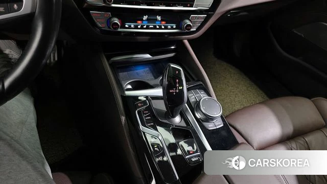 BMW 5 Series (G30) id 3827705 из Кореи 19